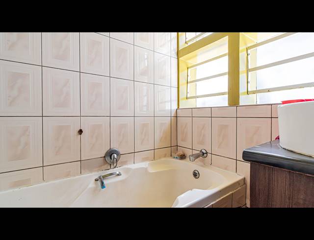 3 BEDROOM TOWNHOUSE FOR SALE IN MULBARTON